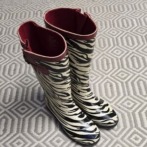 Zebra Rainboots - sz 6
